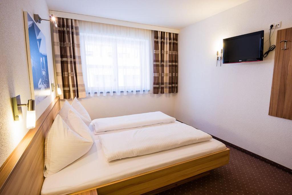 Appartements Platzl Serfaus Szoba fotó